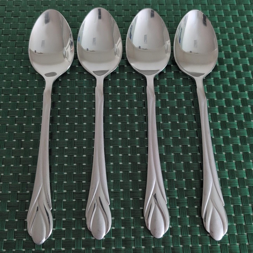 Hampton Silversmiths LILY FROSTED Soup Spoons Oval Lot Set of 4 Stainless Satin - Picture 7 of 7